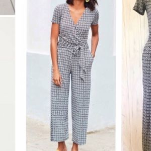 Boden Short Sleeve Cropped Belted Navy and White Jumpsuit Size US4R NWOT